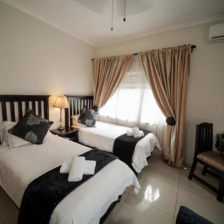 Dunwoodie Travel Lodge Pretoria Exterior photo