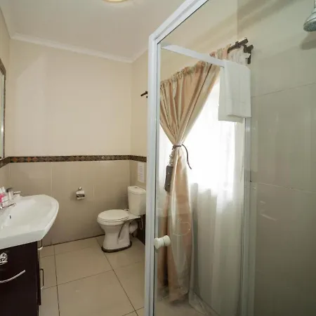 Dunwoodie Travel Lodge Pretoria Exterior photo