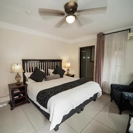 Dunwoodie Travel Lodge Pretoria Exterior photo