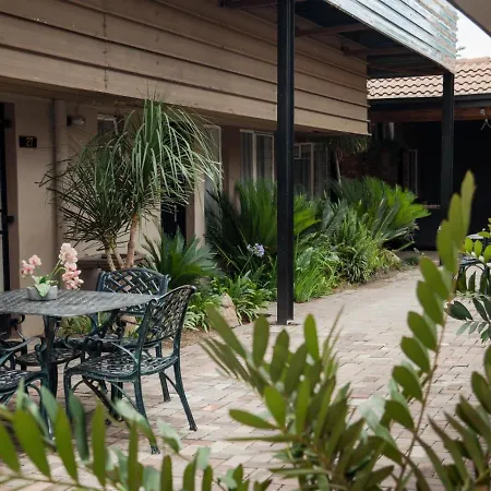 Dunwoodie Travel Lodge Pretoria Exterior photo