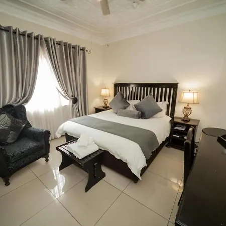 Dunwoodie Travel Lodge Pretoria Exterior photo