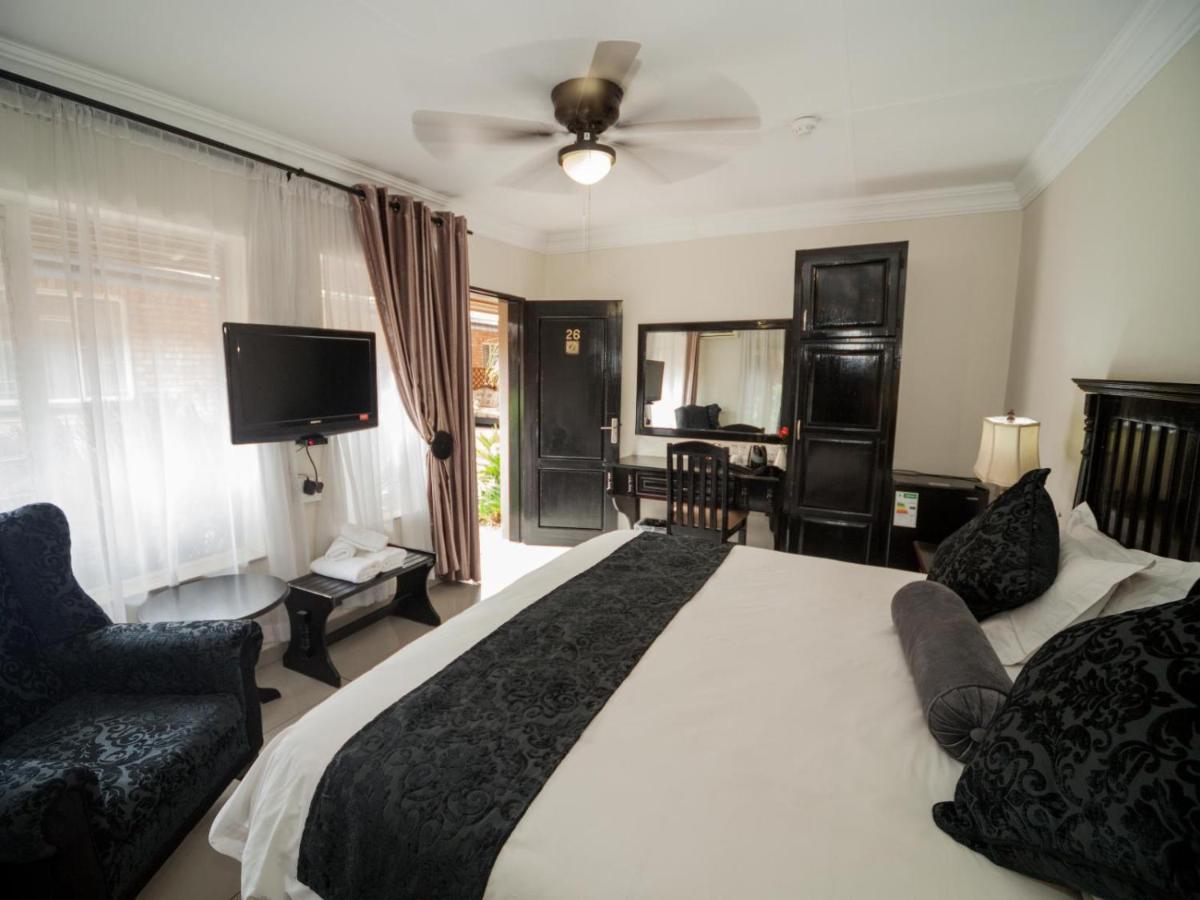 Lodge Dunwoodie Travel