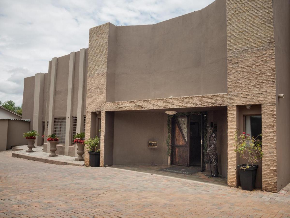 Dunwoodie Travel Lodge Pretoria